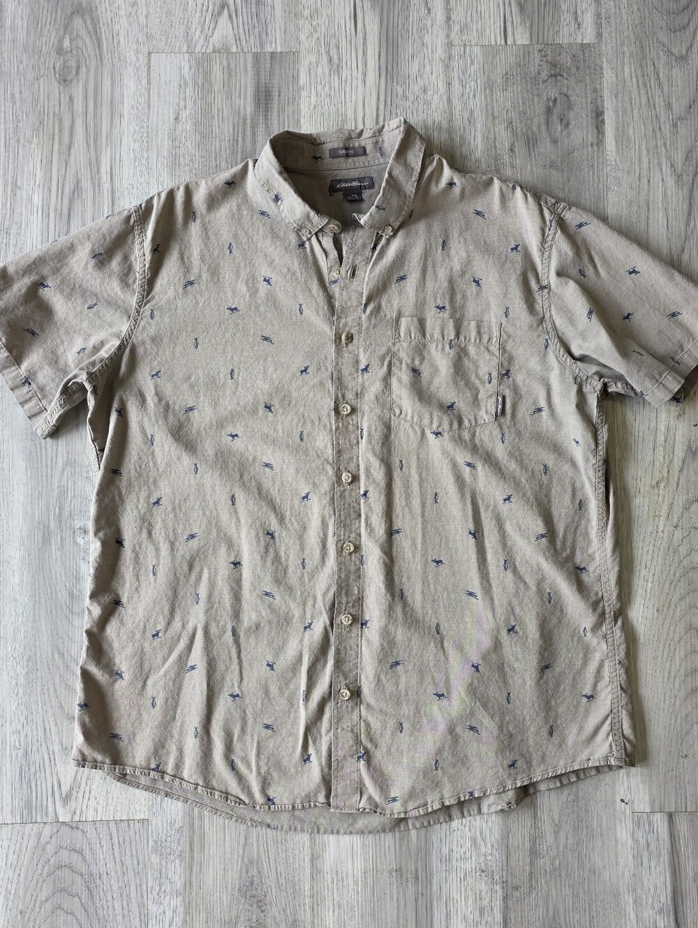 Eddie Bauer Men’s XL Tall Short Sleeve Button Down Shirt Tan Animal Print Cotto